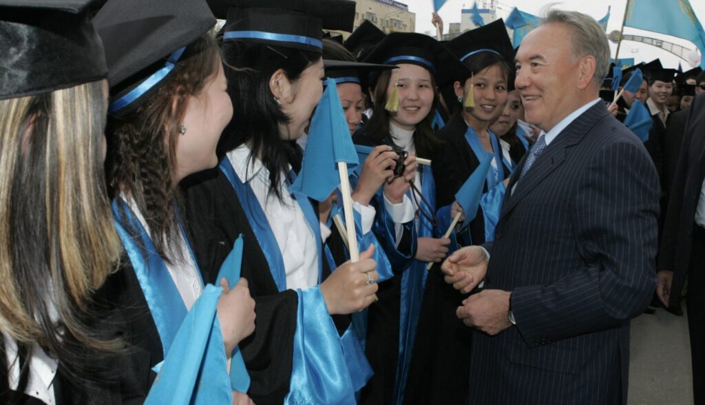 Почему нужно остаться и учиться в Казахстане